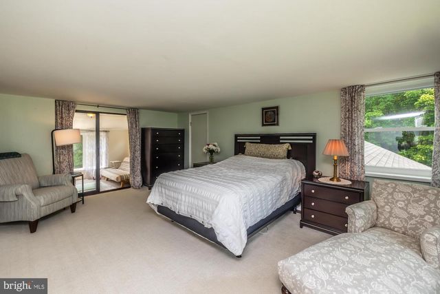 1034 - 1040 TWIN COUNTY RD, Honey Brook, PA 19344