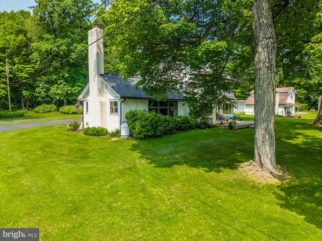 1034 - 1040 TWIN COUNTY RD, Honey Brook, PA 19344
