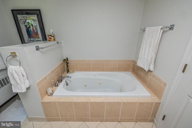 1034 - 1040 TWIN COUNTY RD, Honey Brook, PA 19344