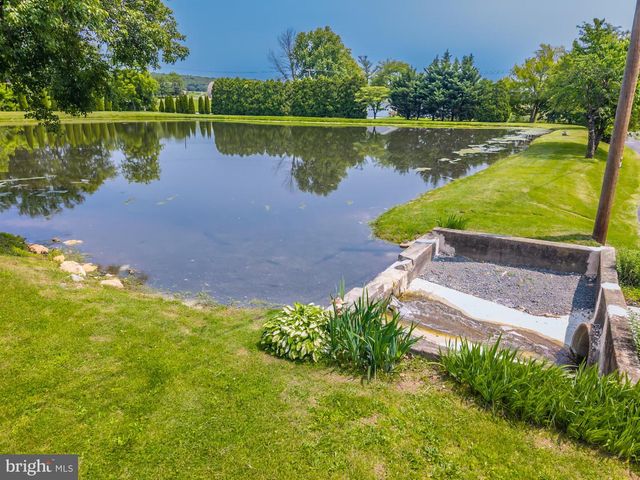 1034 - 1040 TWIN COUNTY RD, Honey Brook, PA 19344