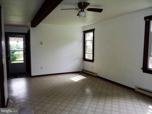 1034 - 1040 TWIN COUNTY RD, Honey Brook, PA 19344