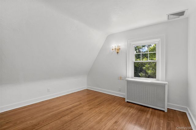 121 Walworth Avenue, Scarsdale, NY 10583