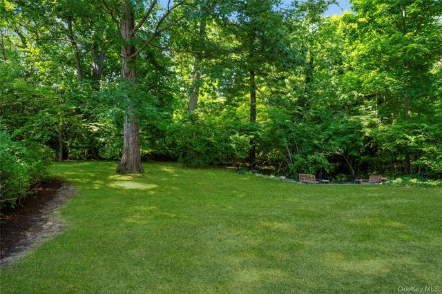 121 Walworth Avenue, Scarsdale, NY 10583
