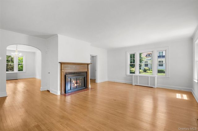 121 Walworth Avenue, Scarsdale, NY 10583