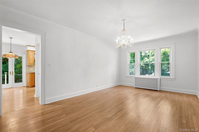 121 Walworth Avenue, Scarsdale, NY 10583
