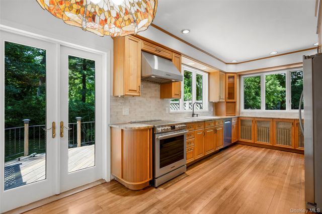 121 Walworth Avenue, Scarsdale, NY 10583