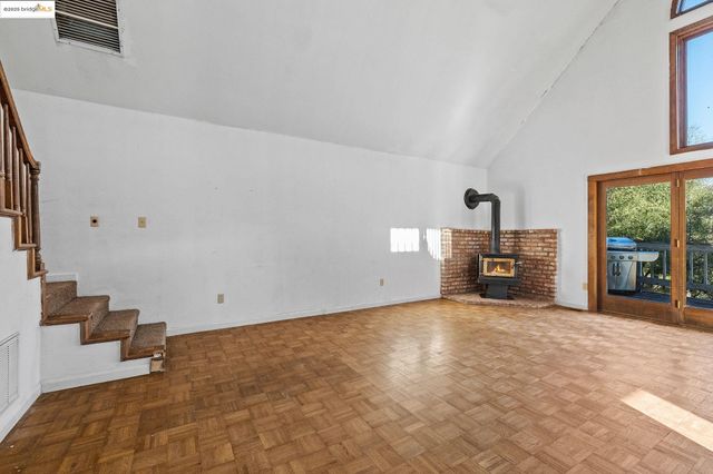 20734 Hemlock St, Groveland, CA 95370