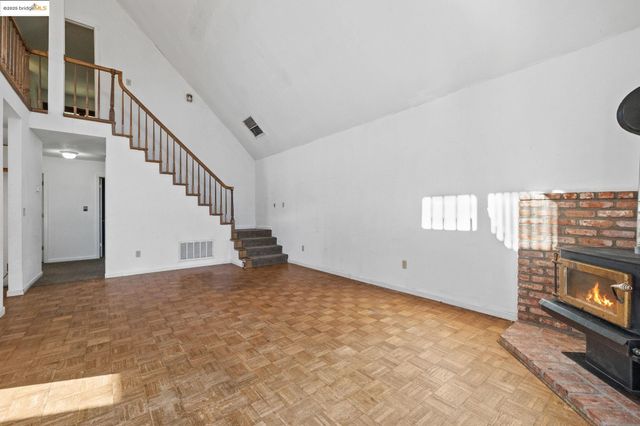 20734 Hemlock St, Groveland, CA 95370