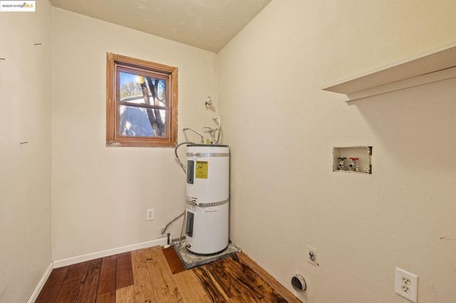 20734 Hemlock St, Groveland, CA 95370