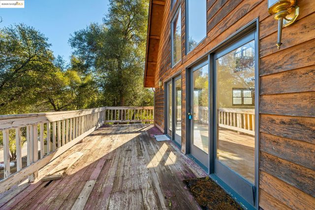 20734 Hemlock St, Groveland, CA 95370