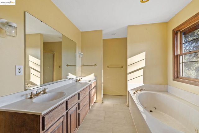 20734 Hemlock St, Groveland, CA 95370