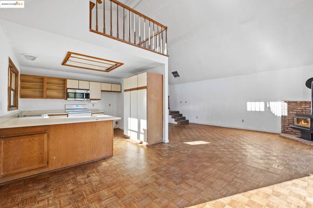 20734 Hemlock St, Groveland, CA 95370