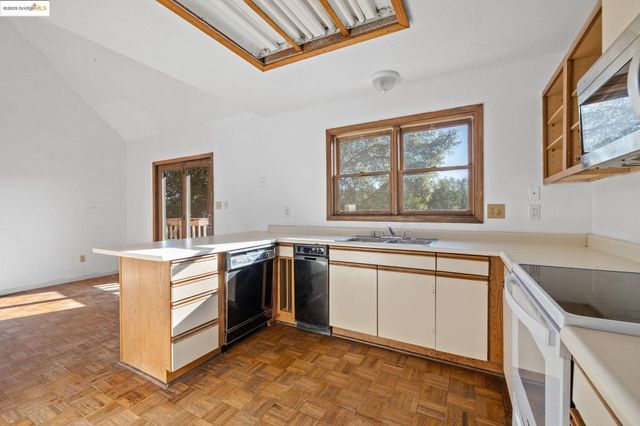 20734 Hemlock St, Groveland, CA 95370