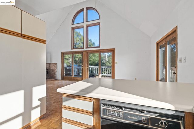 20734 Hemlock St, Groveland, CA 95370