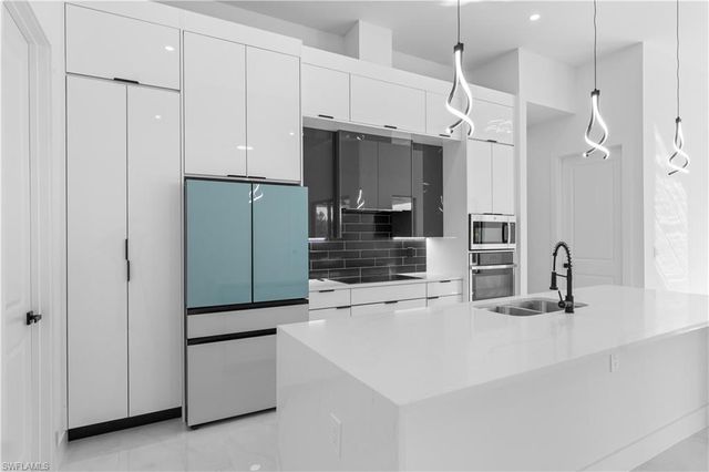 3414 W Gator CIR, Cape Coral, FL 33909