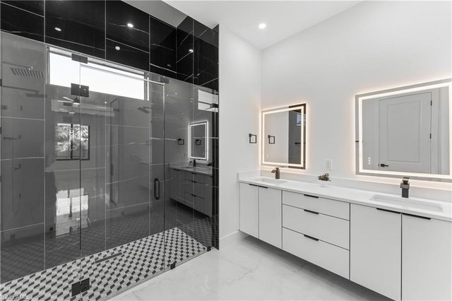 3414 W Gator CIR, Cape Coral, FL 33909