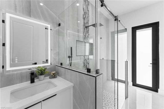 3414 W Gator CIR, Cape Coral, FL 33909