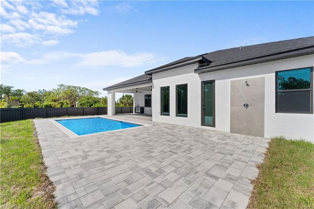 3414 W Gator CIR, Cape Coral, FL 33909