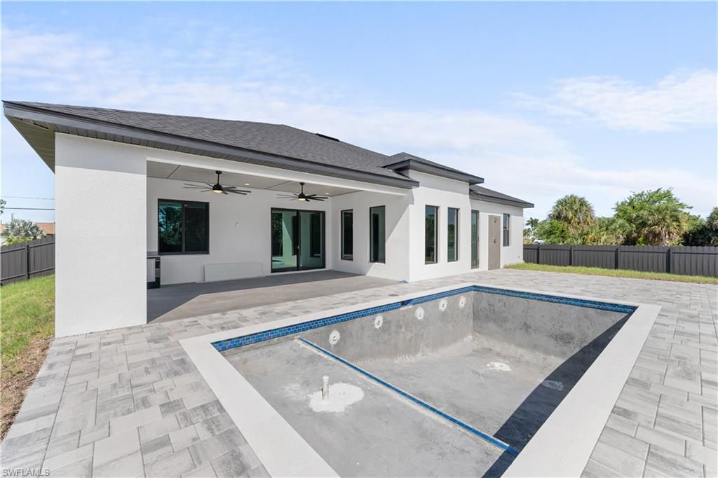 Image 31 of property listing at 3414 W Gator CIR, Cape Coral, FL 33909