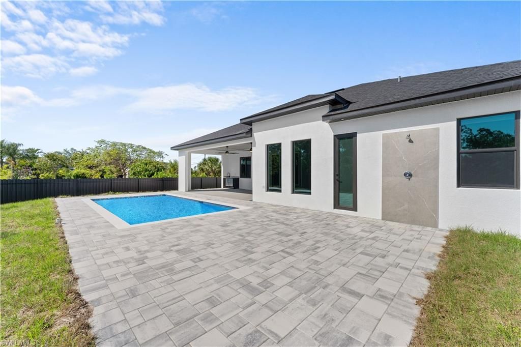 Image 32 of property listing at 3414 W Gator CIR, Cape Coral, FL 33909