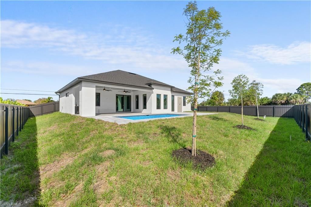 Image 35 of property listing at 3414 W Gator CIR, Cape Coral, FL 33909
