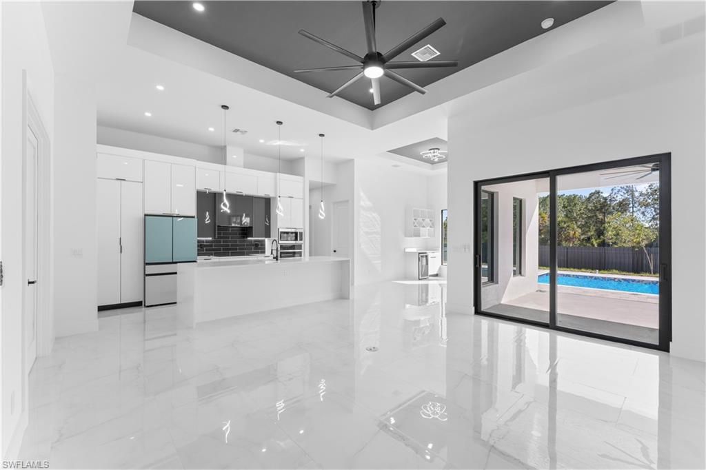 Image 6 of property listing at 3414 W Gator CIR, Cape Coral, FL 33909
