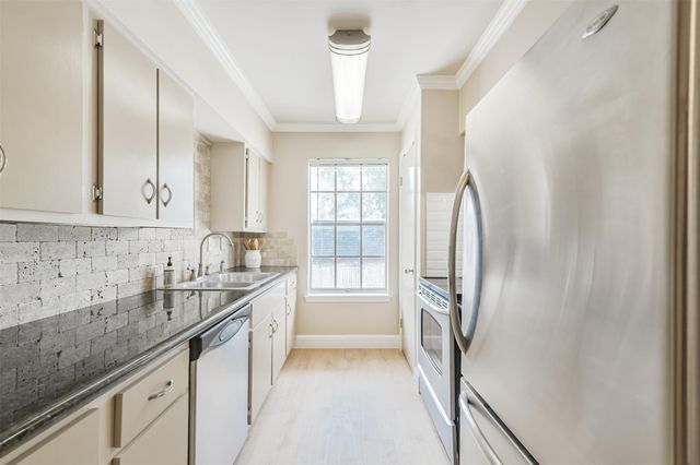 9003 Gaylord Street 11, Houston, TX 77024
