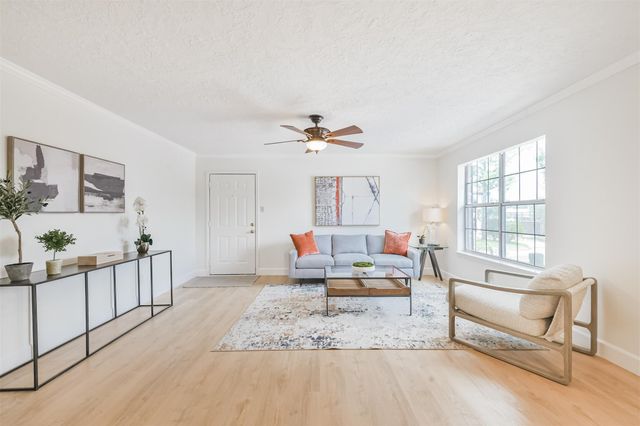 9003 Gaylord Street 11, Houston, TX 77024