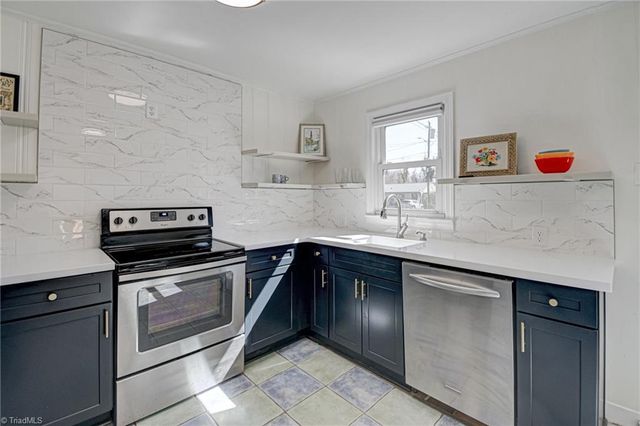 2229 Cherokee Lane, Winston-salem, NC 27103