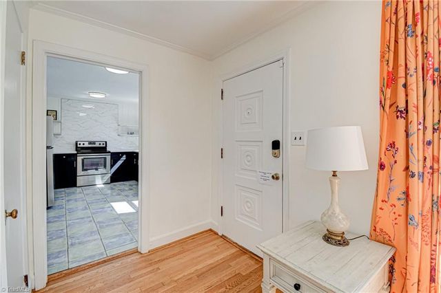 2229 Cherokee Lane, Winston-salem, NC 27103