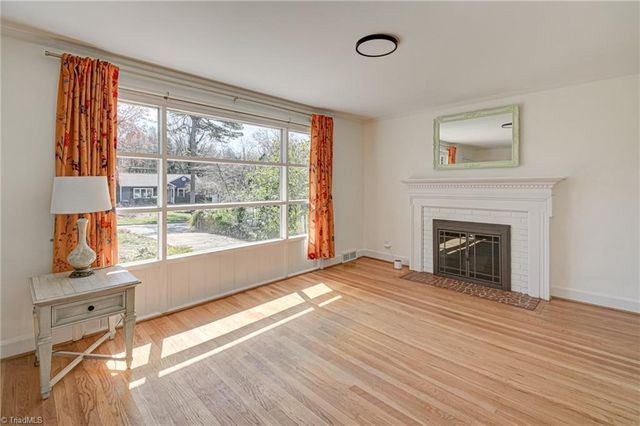 2229 Cherokee Lane, Winston-salem, NC 27103