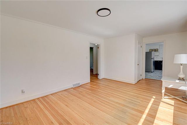 2229 Cherokee Lane, Winston-salem, NC 27103