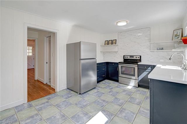 2229 Cherokee Lane, Winston-salem, NC 27103