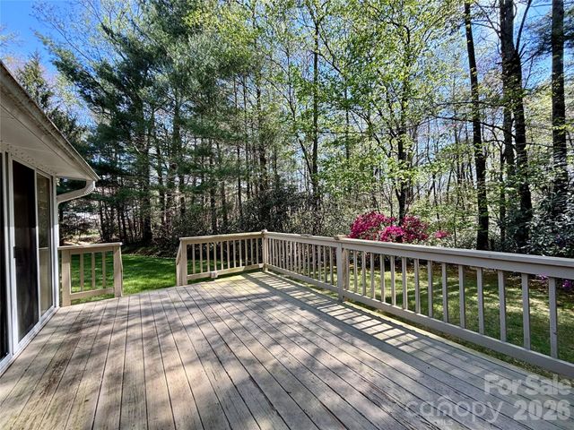 3011 N Essex Court, Hendersonville, NC 28791