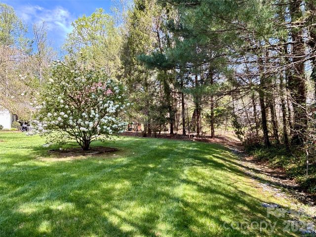 3011 N Essex Court, Hendersonville, NC 28791