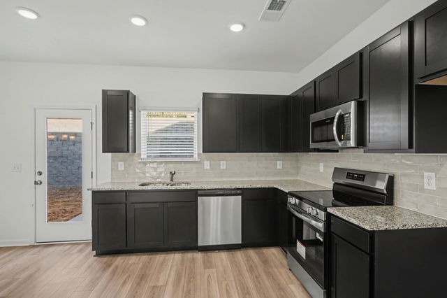 126 Ironhorse Way, Dickson, TN 37055