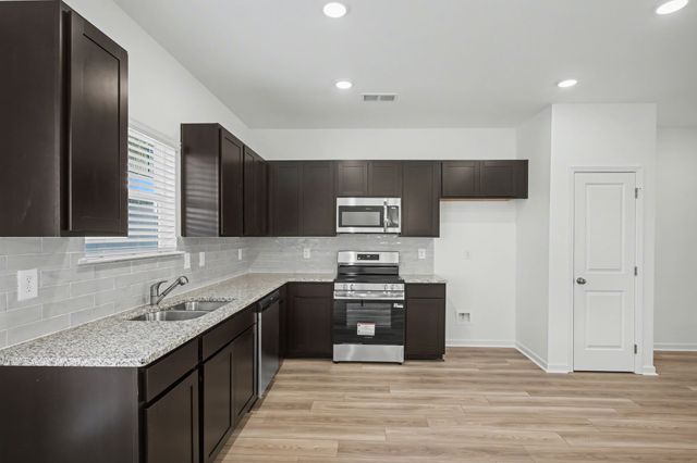 126 Ironhorse Way, Dickson, TN 37055