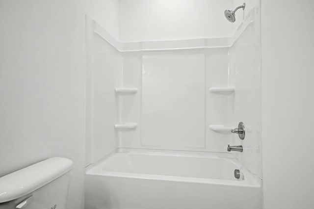 126 Ironhorse Way, Dickson, TN 37055