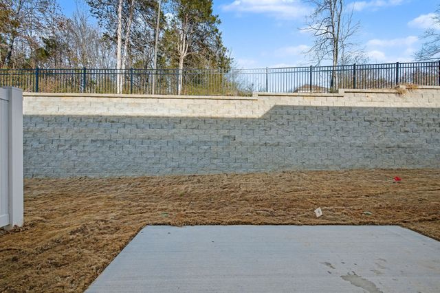 126 Ironhorse Way, Dickson, TN 37055