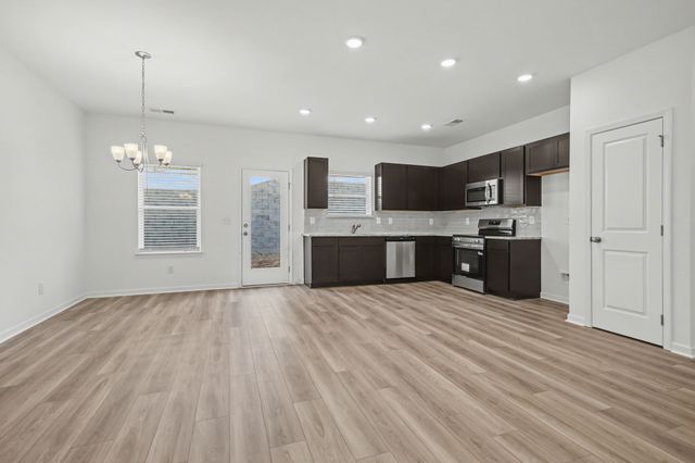 126 Ironhorse Way, Dickson, TN 37055