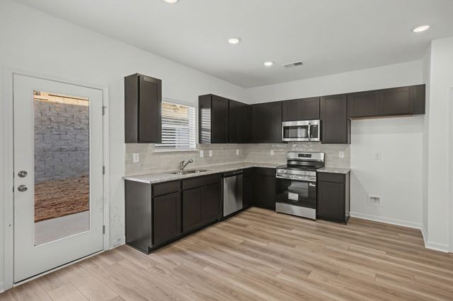 126 Ironhorse Way, Dickson, TN 37055