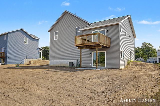 117 Chase Nw, Kent City Vllg, MI 49330