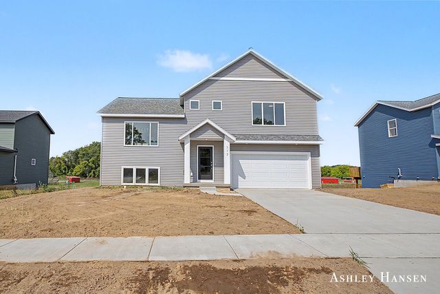 117 Chase Nw, Kent City Vllg, MI 49330