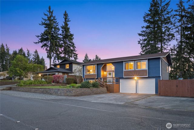 2610 211th Avenue E, Lake Tapps, WA 98391