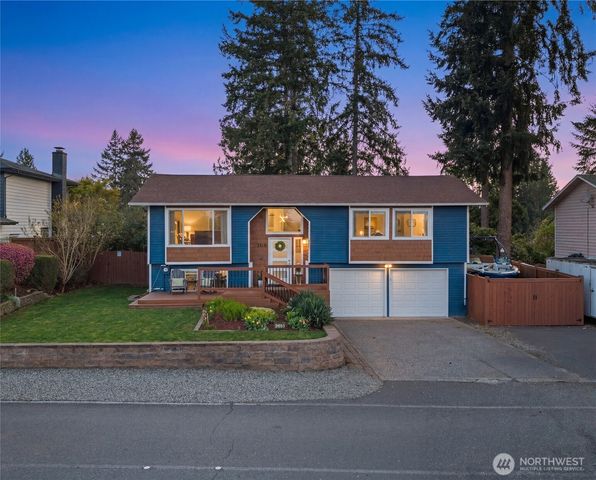 2610 211th Avenue E, Lake Tapps, WA 98391