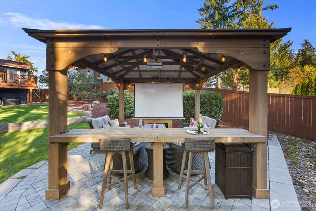 2610 211th Avenue E, Lake Tapps, WA 98391