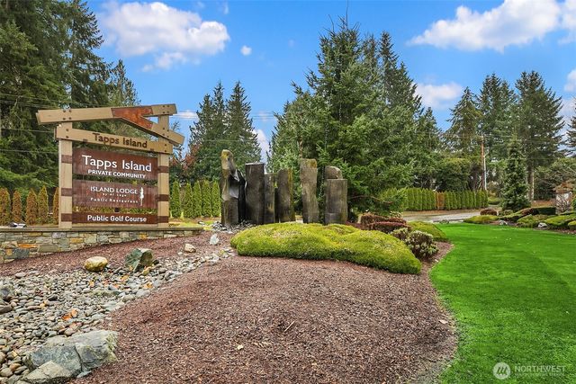 2610 211th Avenue E, Lake Tapps, WA 98391