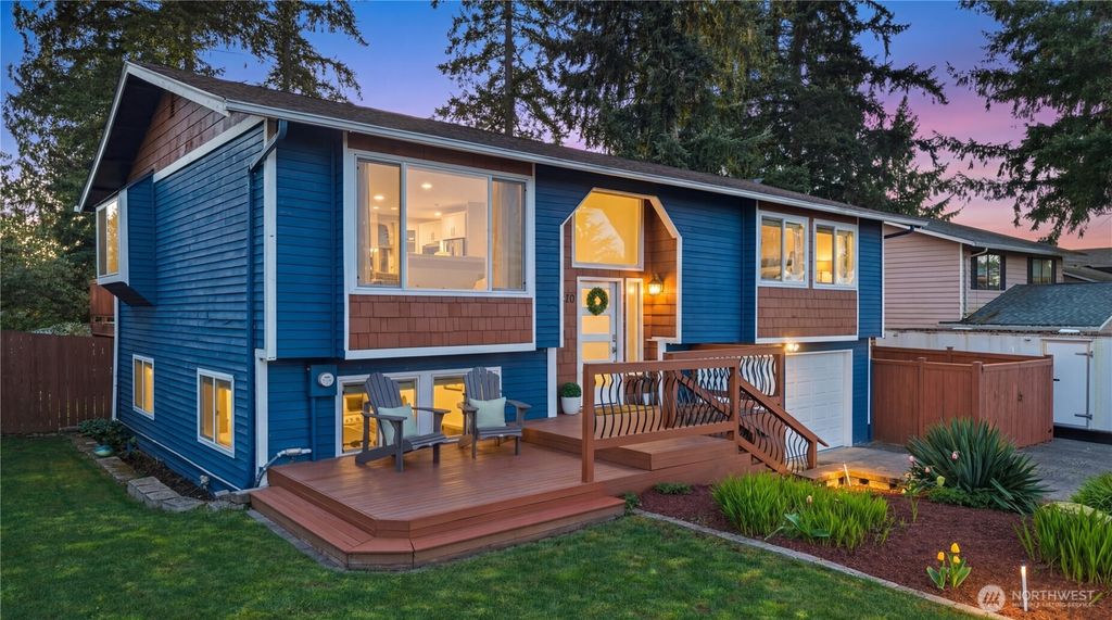 2610 211th Avenue E, Lake Tapps, WA 98391