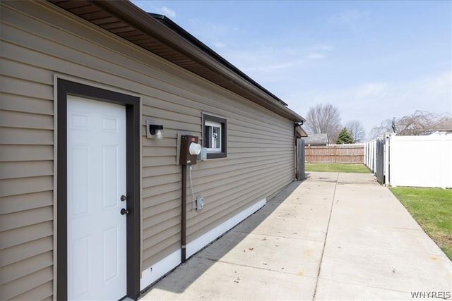 278 North Seine Drive, Cheektowaga, NY 14227