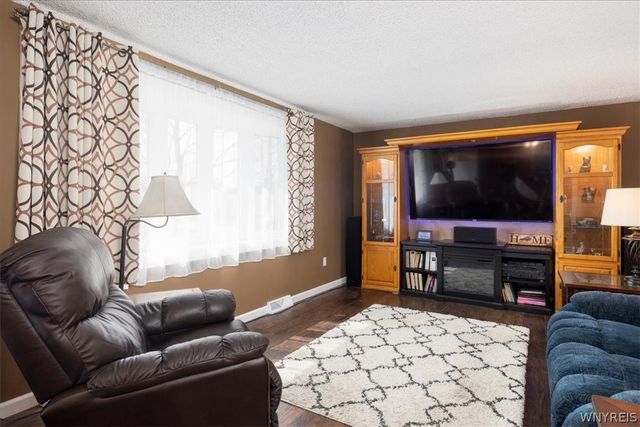 278 North Seine Drive, Cheektowaga, NY 14227